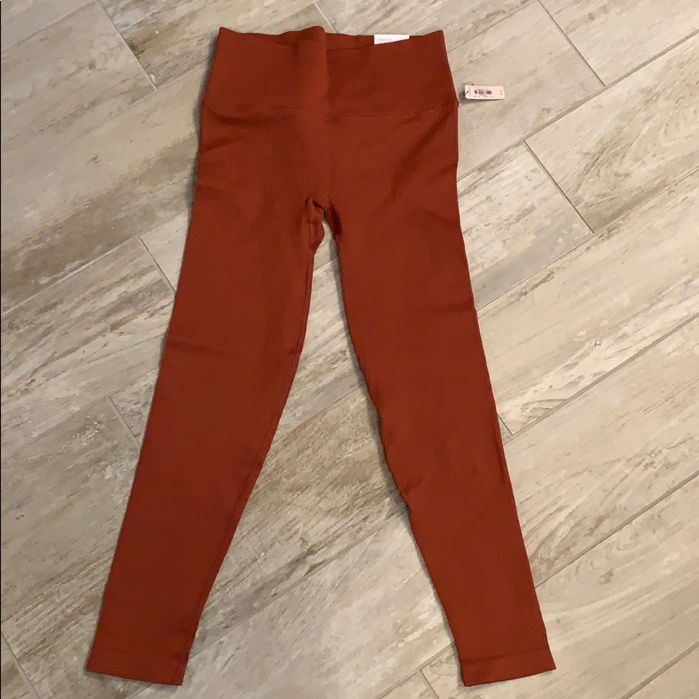 BNWT Victoria’s Secret seamless leggings 7/8